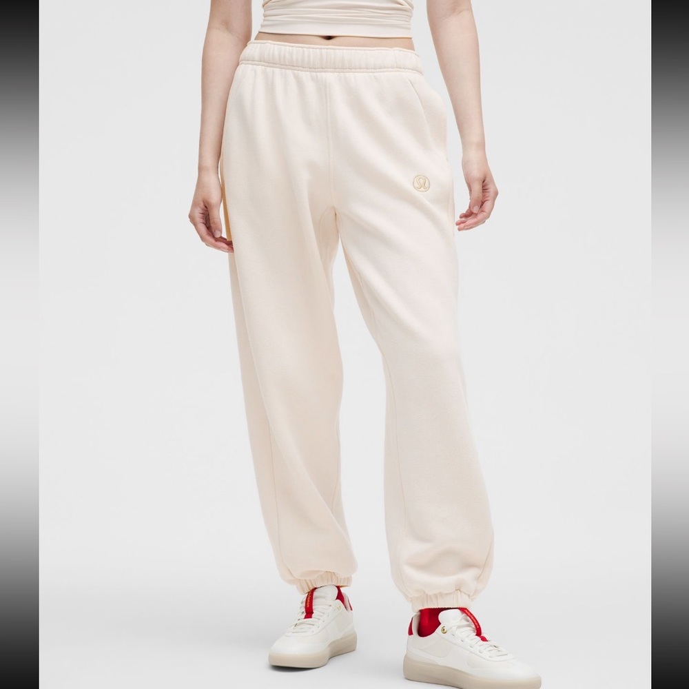 🆕 Lululemon Scuba Oversized Mid Rise Jogger 2025 Lunar New Year